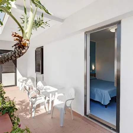Acomodação com café da manhã  Marina Living And Pool